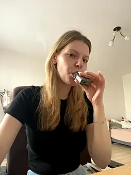 Snapshot of MaryHiggins chatting on October 15, 2025, 8:00 am MaryHiggins online show from October 15, 2025, 8:00 am