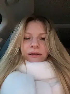 Snapshot of MaryHiggins chatting on November 20, 2025, 1:34 pm MaryHiggins online show from November 20, 2025, 1:34 pm