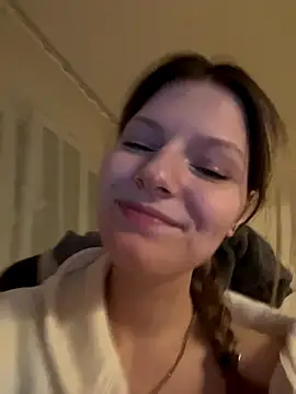 Snapshot of MaryHiggins chatting on December 13, 2025, 8:04 pm MaryHiggins online show from December 13, 2025, 8:04 pm