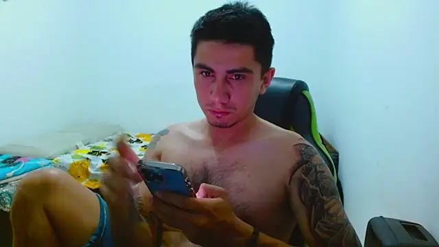 Snapshot of jimmy_scoot chatting on December 21, 2025, 8:42 pm jimmy scoot online show from December 21, 2025, 8:42 pm