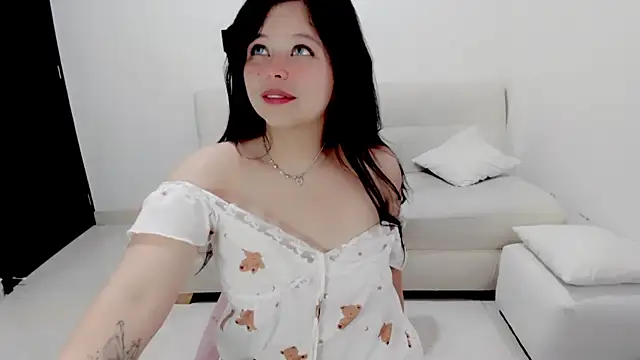 Snapshot of ariakyubi chatting on October 17, 2025, 3:43 am ariakyubi online show from October 17, 2025, 3:43 am