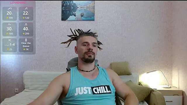 Snapshot of Aestheticguy101 chatting on July 6, 2026, 8:43 am Aestheticguy101 online show from July 6, 2026, 8:43 am