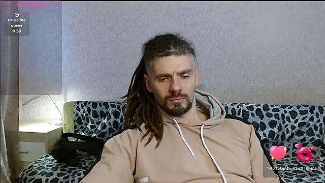 Snapshot of Aestheticguy101 chatting on December 2, 2025, 9:55 am Aestheticguy101 online show from December 2, 2025, 9:55 am