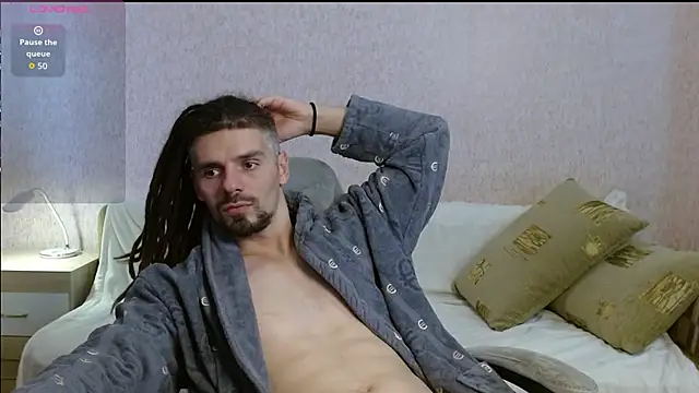 Snapshot of Aestheticguy101 chatting on October 25, 2025, 12:28 pm Aestheticguy101 online show from October 25, 2025, 12:28 pm