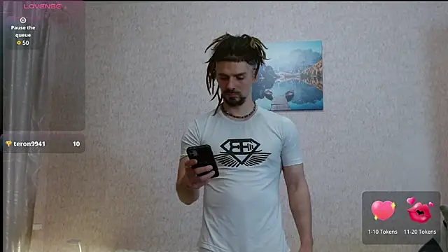 Aestheticguy101 online show from April 30, 2026, 8:27 pm