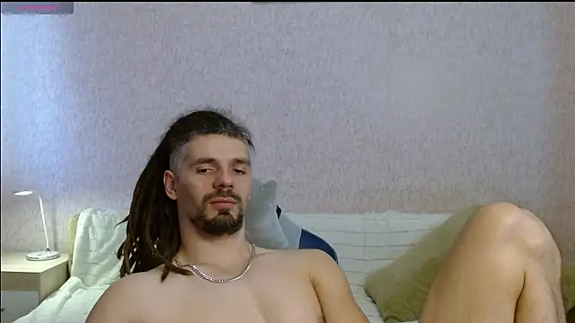 Snapshot of Aestheticguy101 chatting on November 21, 2025, 9:19 am Aestheticguy101 online show from November 21, 2025, 9:19 am