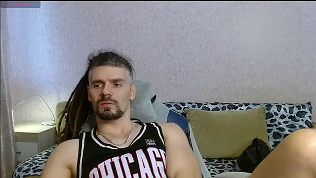 Snapshot of Aestheticguy101 chatting on November 30, 2025, 11:33 am Aestheticguy101 online show from November 30, 2025, 11:33 am