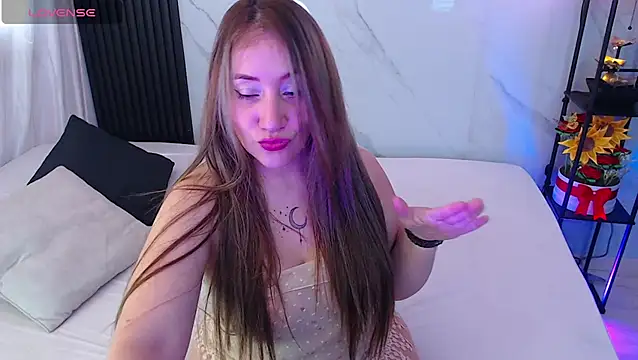 Snapshot of hotpawgmilf chatting on October 14, 2025, 6:52 pm hotpawgmilf online show from October 14, 2025, 6:52 pm