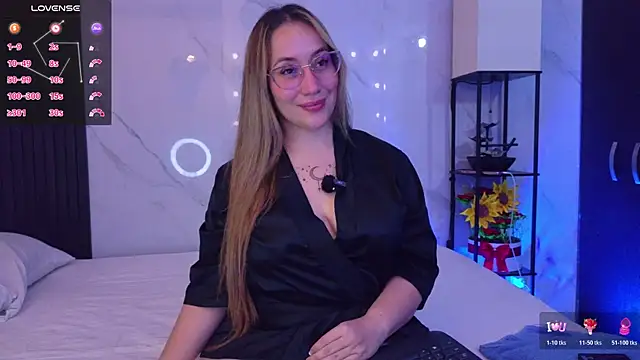 Snapshot of hotpawgmilf chatting on April 9, 2026, 5:31 am hotpawgmilf online show from April 9, 2026, 5:31 am