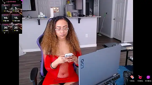 Snapshot of RylHoneyy chatting on August 1, 2026, 6:06 pm RylHoneyy online show from August 1, 2026, 6:06 pm