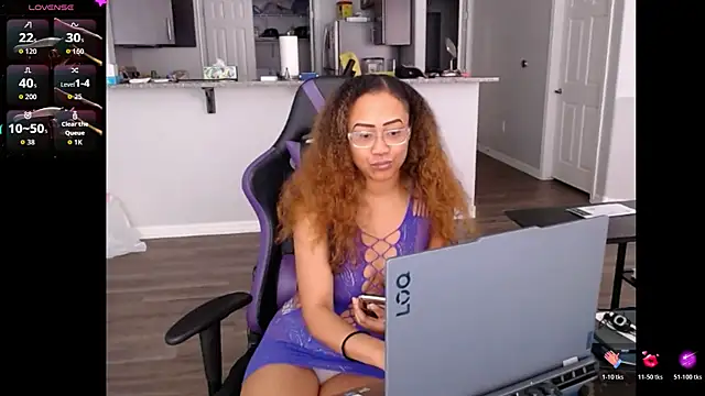 Snapshot of RylHoneyy chatting on July 14, 2026, 7:31 pm RylHoneyy online show from July 14, 2026, 7:31 pm