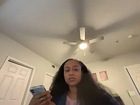 RylHoneyy online show from January 11, 2026, 3:30 pm