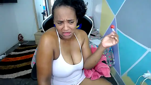 marysol83 online show from January 19, 2025, 8:41 pm