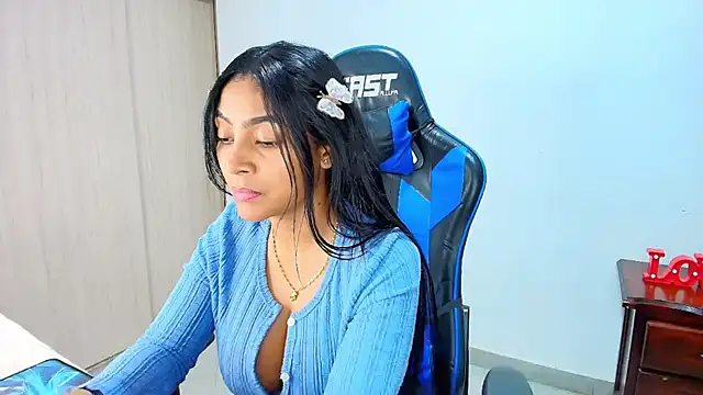 Snapshot of sophiax-x chatting on October 21, 2025, 1:27 am sophiax-x online show from October 21, 2025, 1:27 am