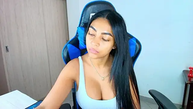 Snapshot of sophiax-x chatting on November 8, 2025, 2:09 pm sophiax-x online show from November 8, 2025, 2:09 pm