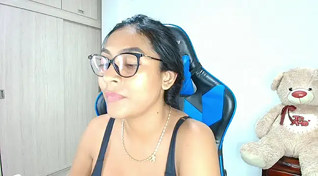 Snapshot of sophiax-x chatting on March 14, 2025, 2:20 am sophiax-x online show from March 14, 2025, 2:20 am