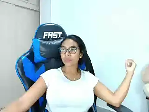 Snapshot of sophiax-x chatting on March 20, 2025, 12:30 am sophiax-x online show from March 20, 2025, 12:30 am