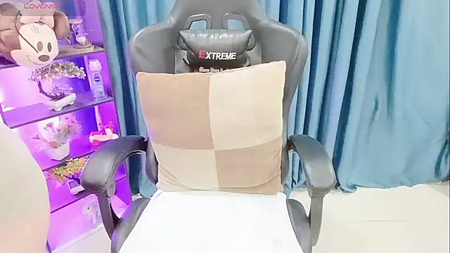 Snapshot of Yuki-yio chatting on March 14, 2026, 1:11 am Yuki-yio online show from March 14, 2026, 1:11 am