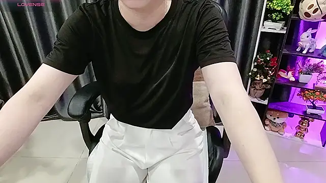 Yuki-yio online show from June 13, 2026, 11:56 pm