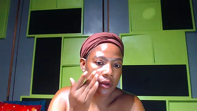 Snapshot of SexyAssDivaxxx chatting on February 28, 2025, 4:32 am SexyAssDivaxxx online show from February 28, 2025, 4:32 am