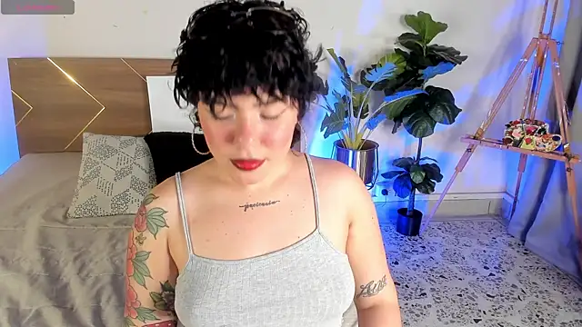 Snapshot of Amy_art chatting on June 24, 2026, 8:50 pm Amy art online show from June 24, 2026, 8:50 pm