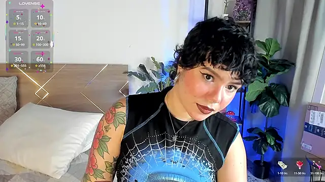 Amy art online show from April 26, 2026, 10:07 pm