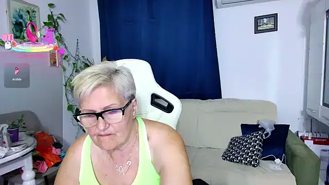 Selenna57 online show from April 30, 2026, 5:20 pm