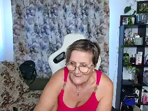 Snapshot of Selenna57 chatting on December 19, 2024, 7:51 am Selenna57 online show from December 19, 2024, 7:51 am