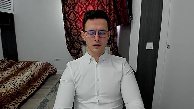 Snapshot of sexxymuscles4u chatting on February 21, 2025, 8:40 am sexxymuscles4u online show from February 21, 2025, 8:40 am