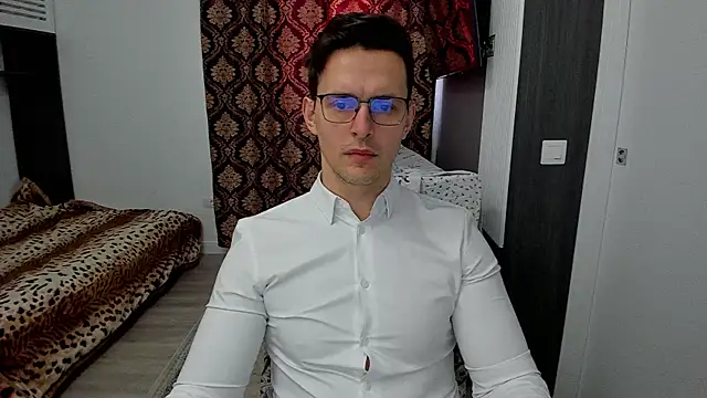 Snapshot of sexxymuscles4u chatting on March 12, 2025, 7:57 am sexxymuscles4u online show from March 12, 2025, 7:57 am