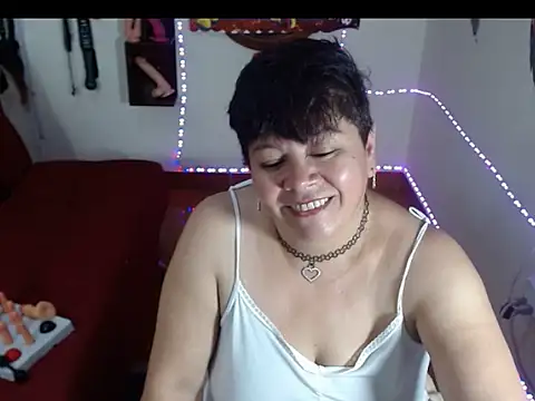 Snapshot of angelitolove727 chatting on June 24, 2026, 11:57 pm angelitolove727 online show from June 24, 2026, 11:57 pm
