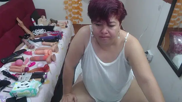 angelitolove727 online show from October 29, 2025, 2:49 pm