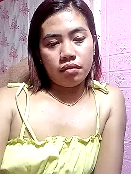 Snapshot of Cutie_body11 chatting on June 12, 2026, 12:30 am Cutie body11 online show from June 12, 2026, 12:30 am