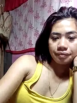Snapshot of Cutie_body11 chatting on May 21, 2026, 11:24 pm Cutie body11 online show from May 21, 2026, 11:24 pm