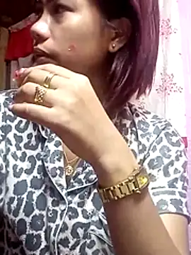Snapshot of Cutie_body11 chatting on May 24, 2026, 12:10 am Cutie body11 online show from May 24, 2026, 12:10 am