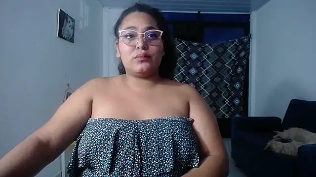 Snapshot of sirena_15 chatting on November 16, 2025, 5:45 am sirena 15 online show from November 16, 2025, 5:45 am