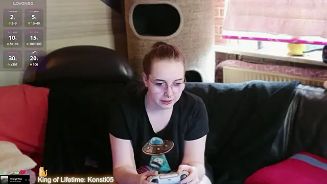 Snapshot of GamerGirl_Eve chatting on June 14, 2026, 5:03 pm GamerGirl Eve online show from June 14, 2026, 5:03 pm