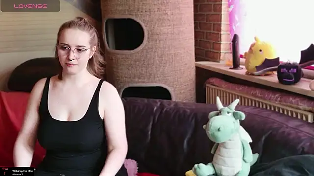 GamerGirl Eve online show from May 6, 2026, 2:43 pm