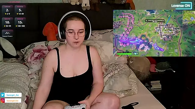 Snapshot of GamerGirl_Eve chatting on March 18, 2025, 7:12 pm GamerGirl Eve online show from March 18, 2025, 7:12 pm