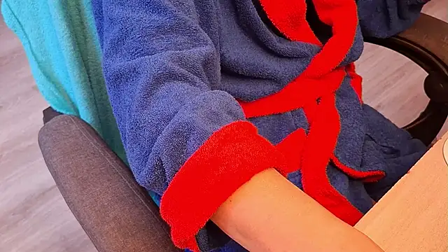 Snapshot of Danyell_K287 chatting on April 3, 2026, 12:11 pm Danyell K287 online show from April 3, 2026, 12:11 pm