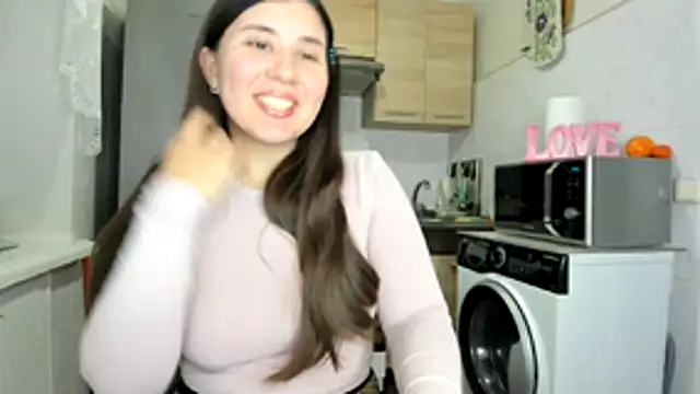 Snapshot of MiaMarrone chatting on January 12, 2026, 12:39 am MiaMarrone online show from January 12, 2026, 12:39 am