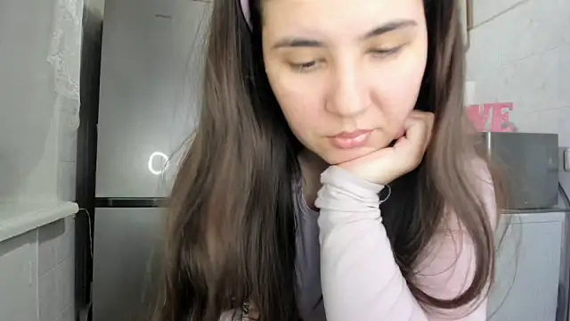 Snapshot of MiaMarrone chatting on December 22, 2025, 2:11 am MiaMarrone online show from December 22, 2025, 2:11 am