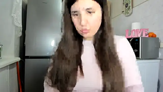 Snapshot of MiaMarrone chatting on January 13, 2026, 4:44 pm MiaMarrone online show from January 13, 2026, 4:44 pm