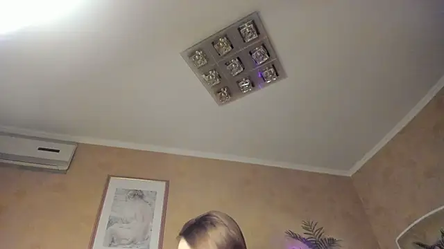 Snapshot of Diamond_D_ chatting on July 22, 2026, 8:22 pm Diamond D online show from July 22, 2026, 8:22 pm