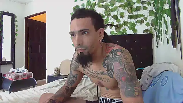 caribbeanlover1 online show from September 15, 2025, 4:29 pm