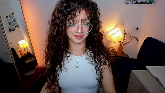 Snapshot of Cassandra_Caiin chatting on March 22, 2026, 1:31 am Cassandra Caiin online show from March 22, 2026, 1:31 am