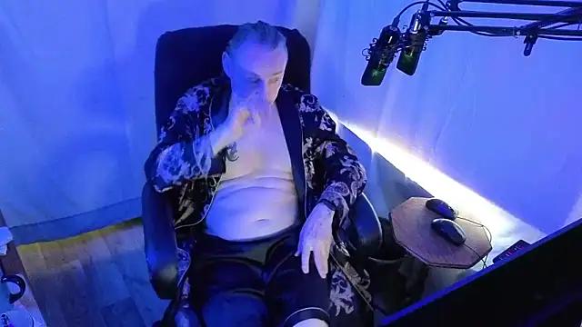 Snapshot of Richy__Rich_ chatting on May 21, 2026, 11:35 pm Richy Rich online show from May 21, 2026, 11:35 pm