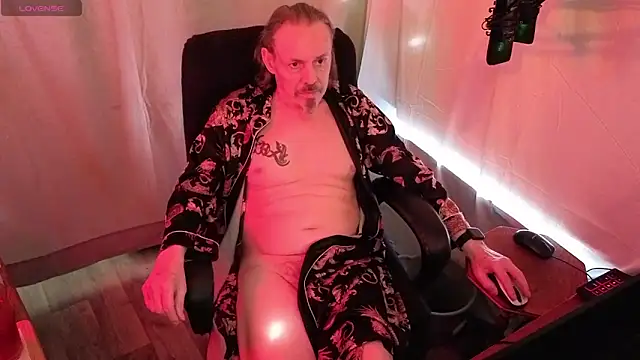 Snapshot of Richy__Rich_ chatting on June 18, 2026, 11:21 pm Richy Rich online show from June 18, 2026, 11:21 pm