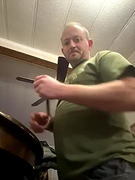 Snapshot of smokeymt420 chatting on December 1, 2025, 1:01 pm smokeymt420 online show from December 1, 2025, 1:01 pm