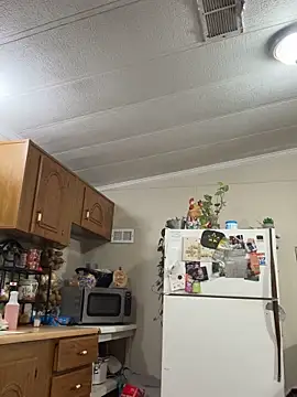 Snapshot of smokeymt420 chatting on December 4, 2025, 4:55 am smokeymt420 online show from December 4, 2025, 4:55 am